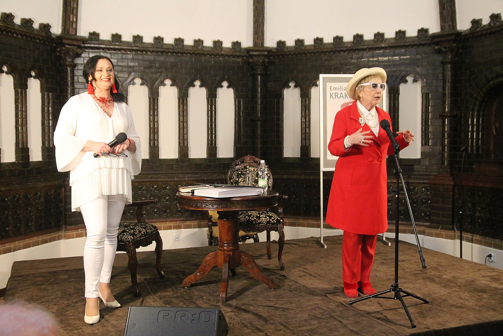 Jagna z „Chłopów” w Legnickiej Bibliotece Publicznej
