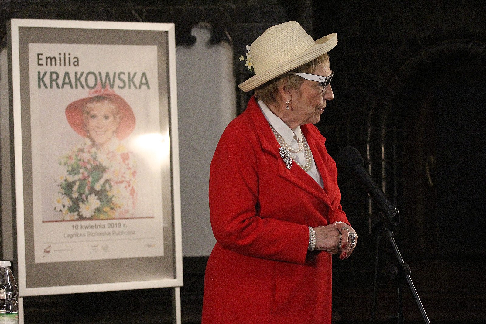 Jagna z „Chłopów” w Legnickiej Bibliotece Publicznej