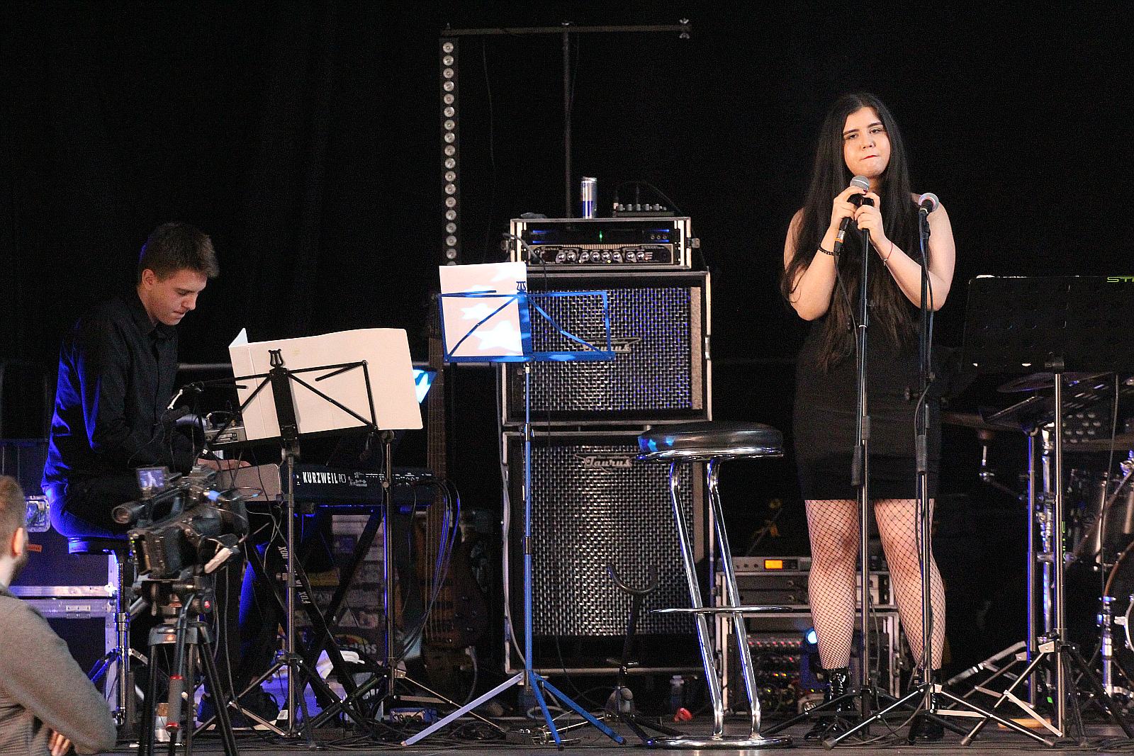 Nikola Warda z zespołem w hołdzie „Damom Rocka”