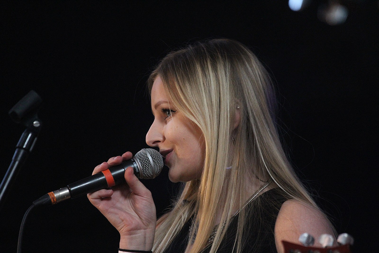 Nikola Warda z zespołem w hołdzie „Damom Rocka”