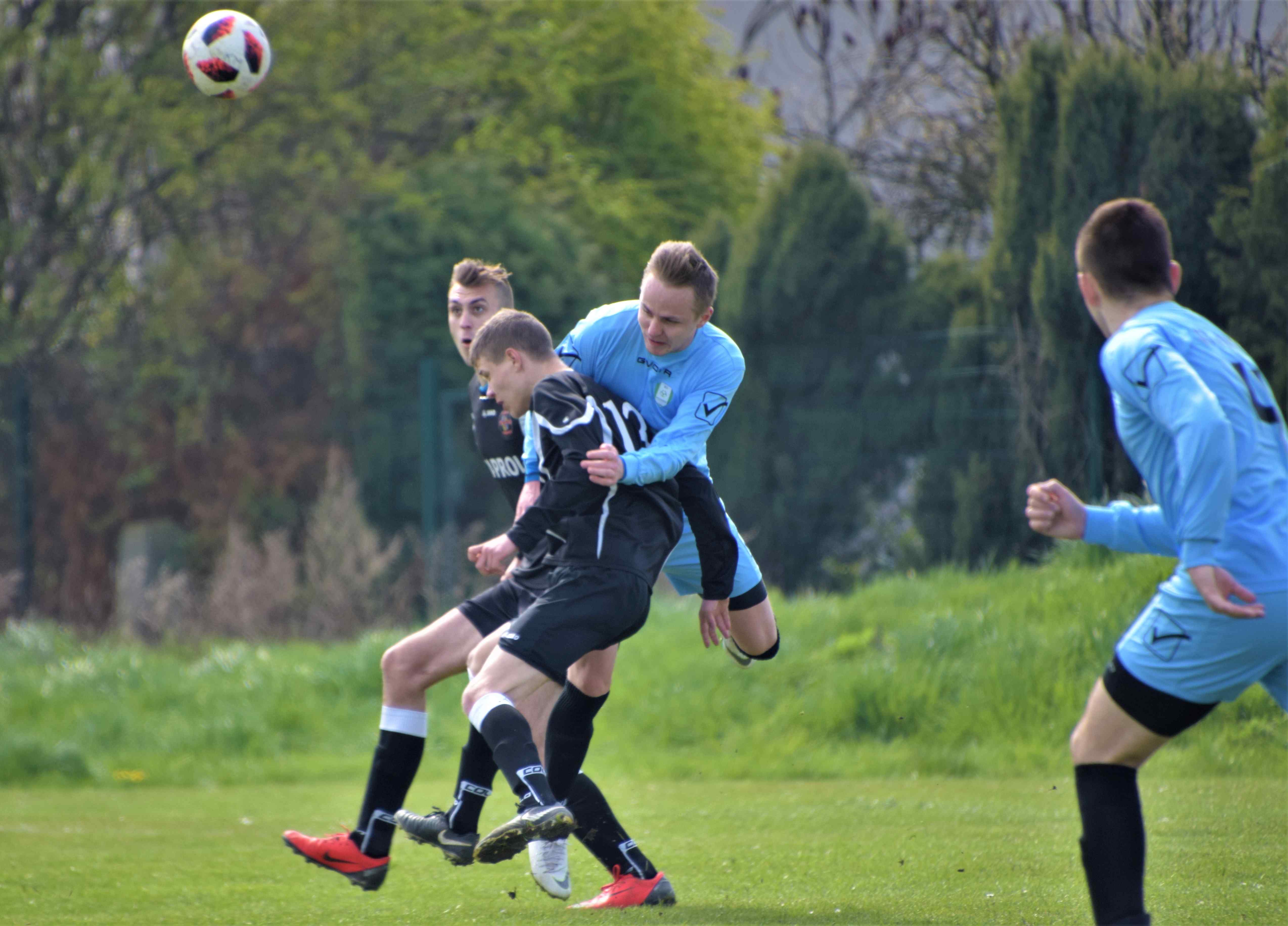 Klasa A: Kolejarz Miłkowice - KS Winnica 0:1