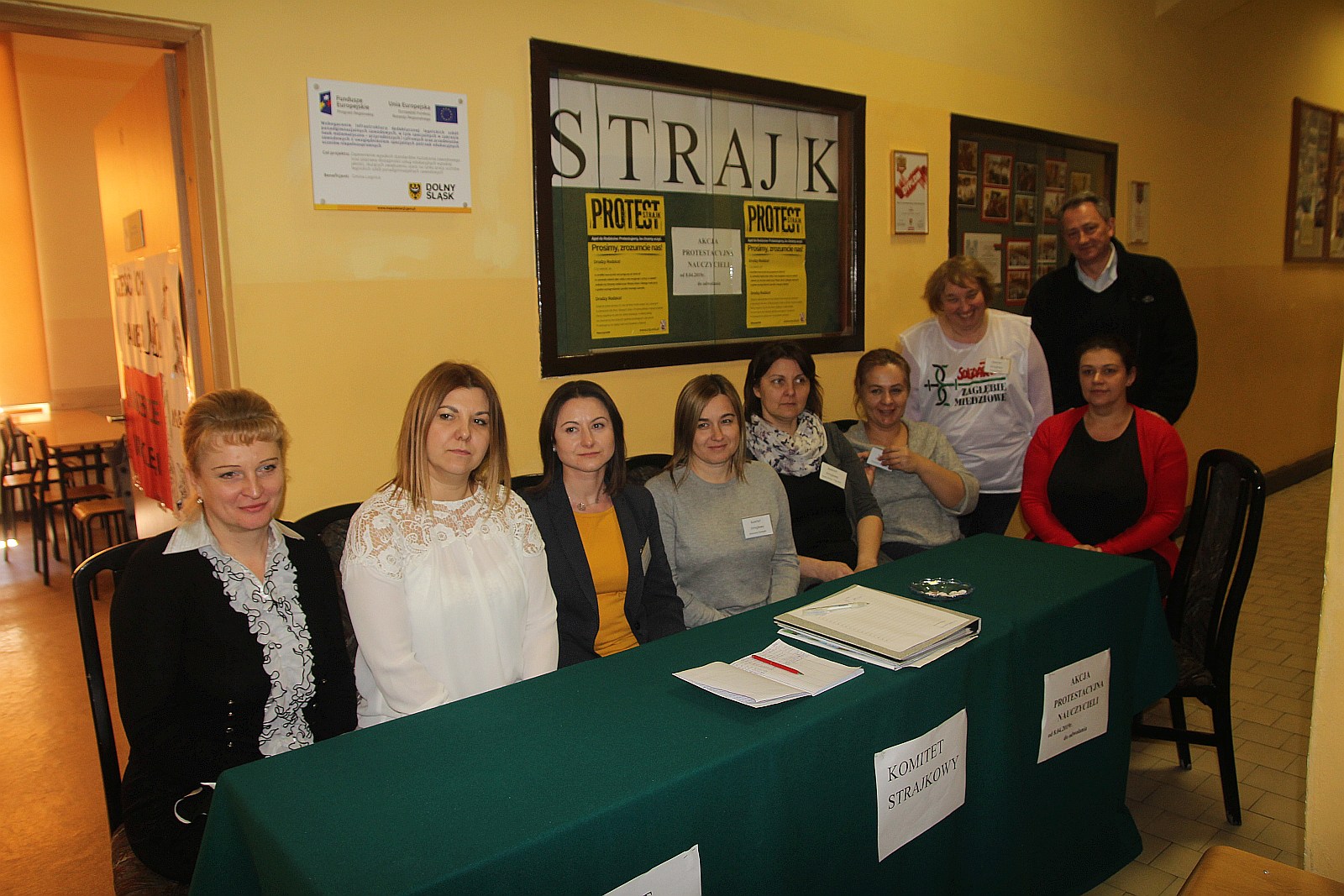 Ósmy dzień strajku w szkołach w Legnicy