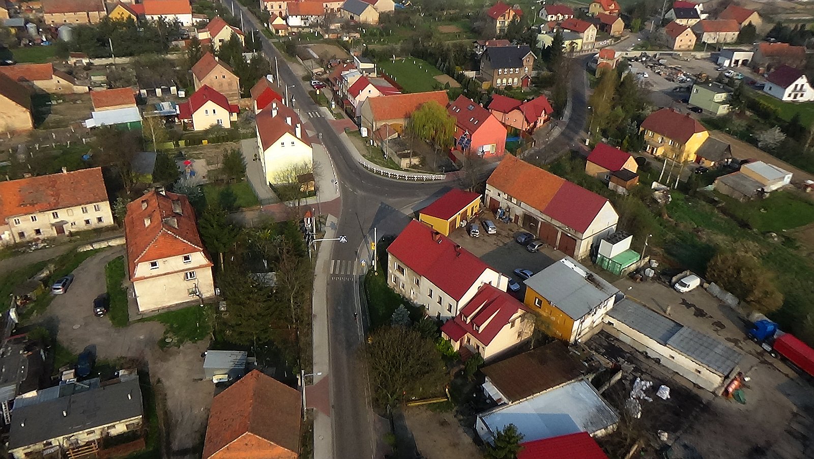 Bartoszów z lotu ptaka. Zobacz jak wygląda na wiosnę