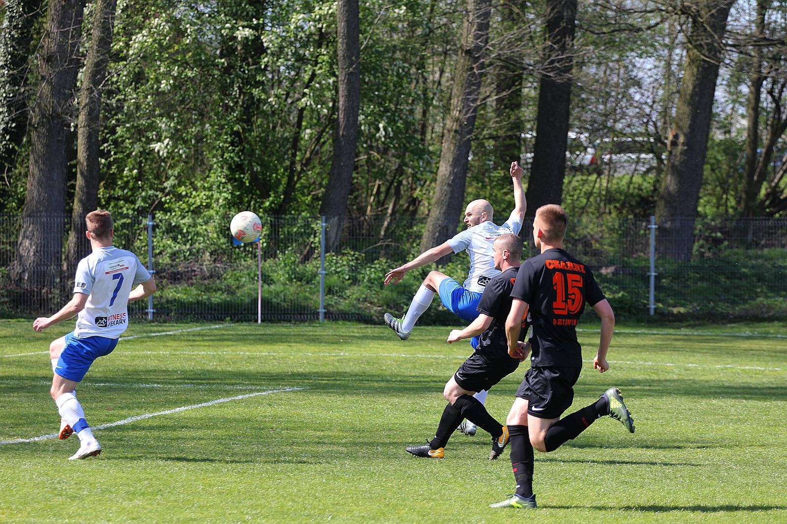 Klasa A: Mewa Kunice - Czarni Dziewień 1:0 (1:0).