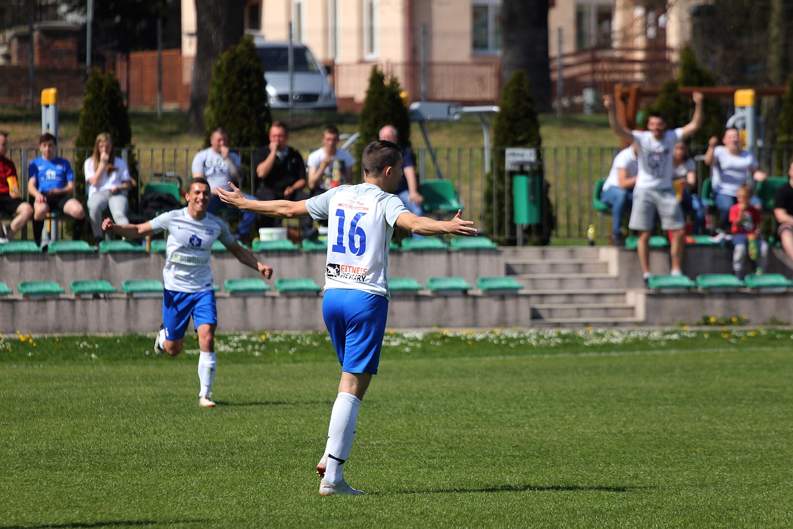 Klasa A: Mewa Kunice - Czarni Dziewień 1:0 (1:0).