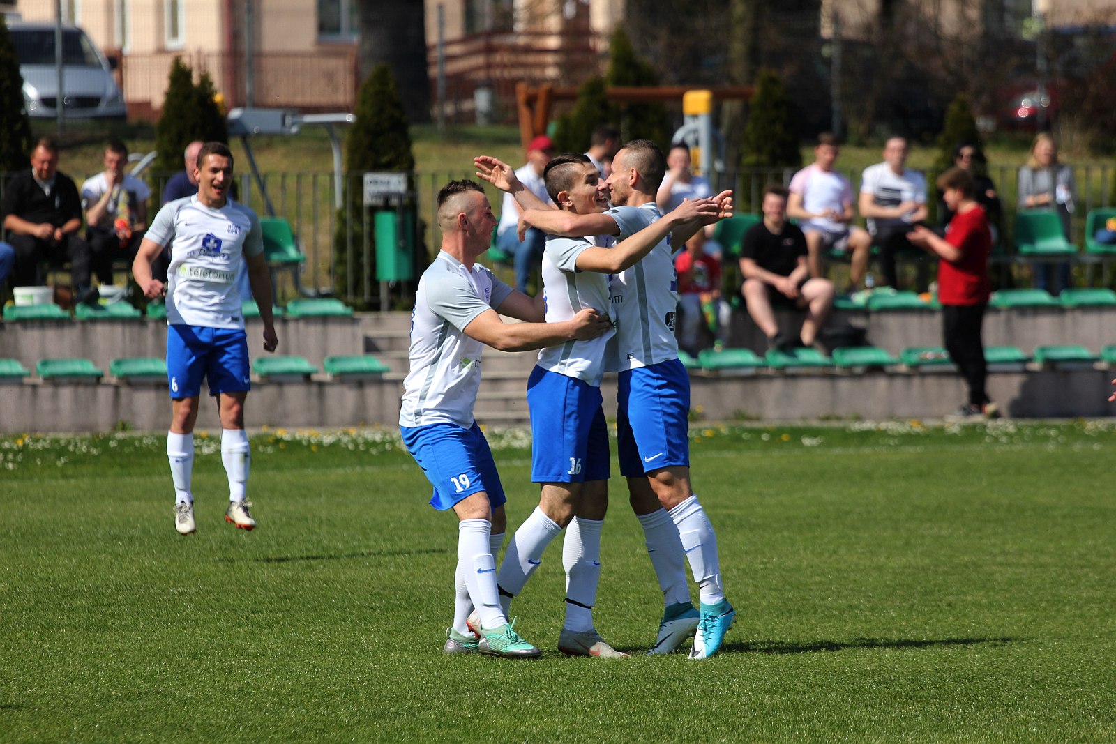 Klasa A: Mewa Kunice - Czarni Dziewień 1:0 (1:0).