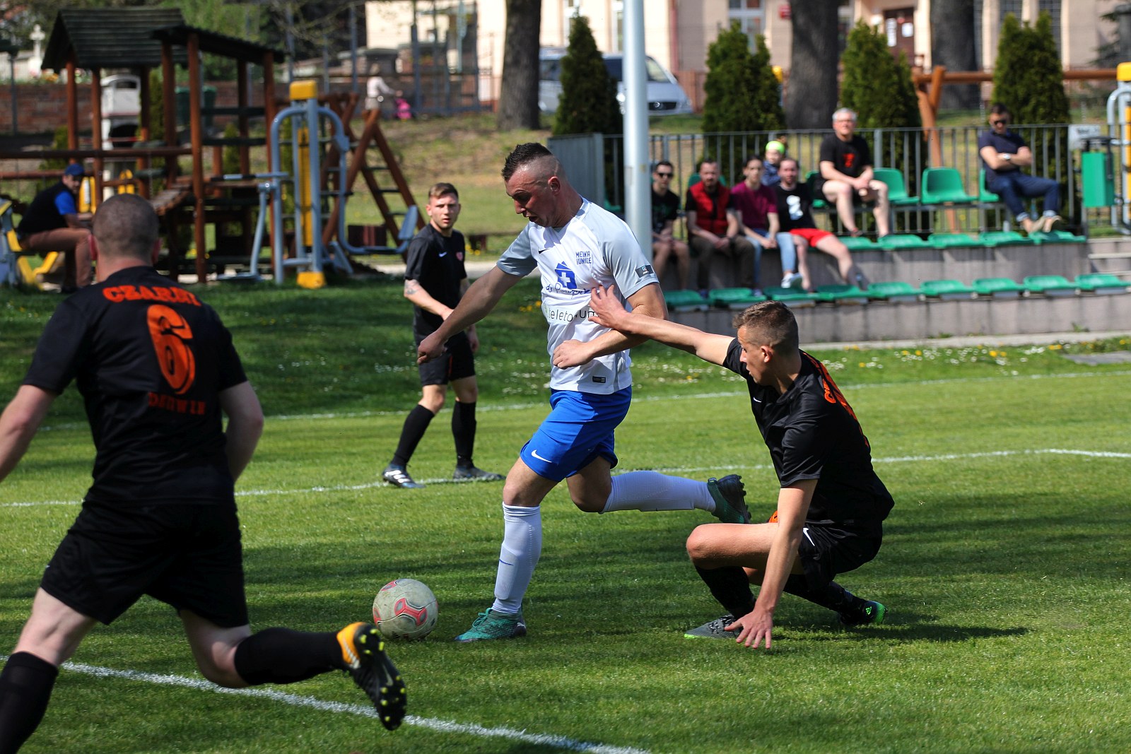 Klasa A: Mewa Kunice - Czarni Dziewień 1:0 (1:0).