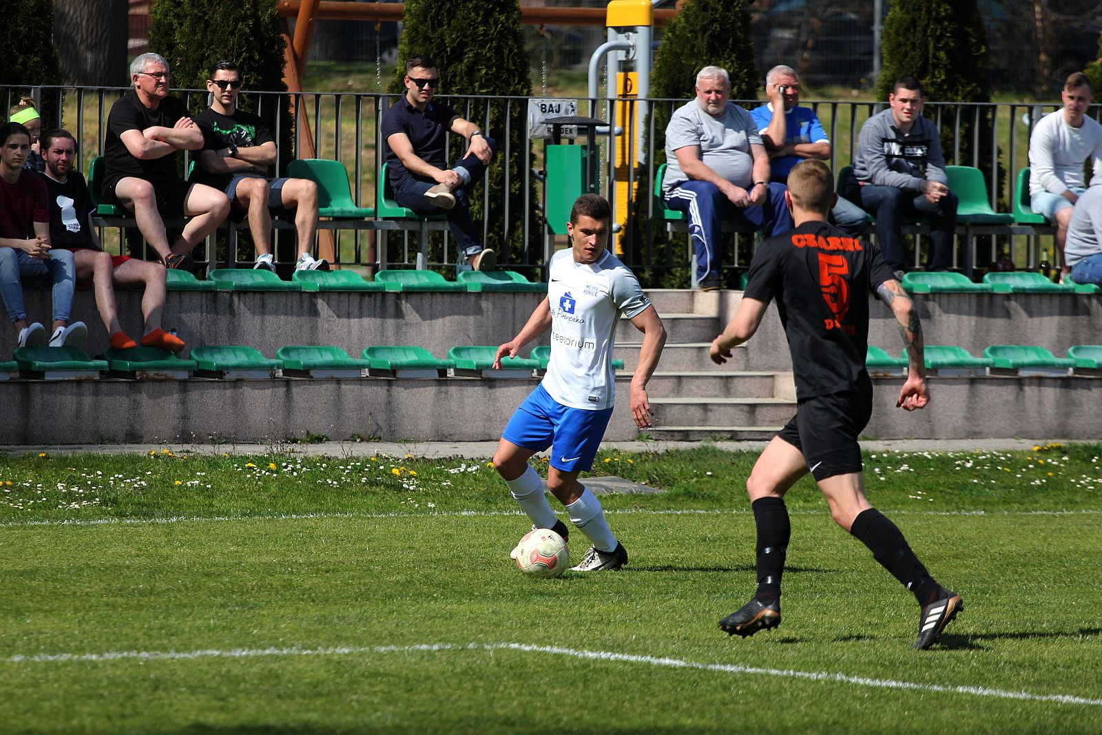 Klasa A: Mewa Kunice - Czarni Dziewień 1:0 (1:0).