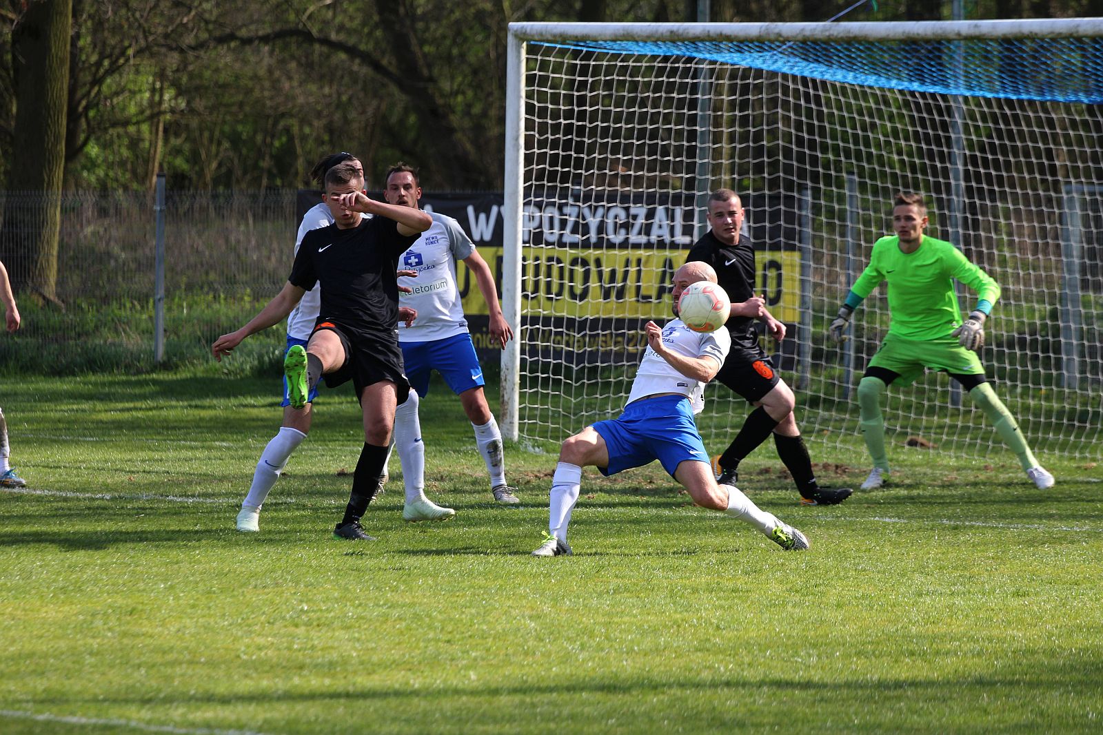 Klasa A: Mewa Kunice - Czarni Dziewień 1:0 (1:0).