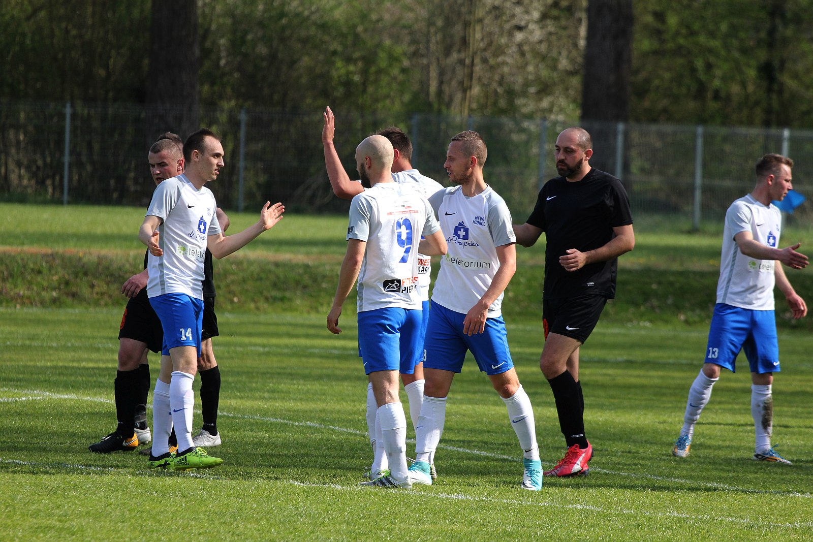 Klasa A: Mewa Kunice - Czarni Dziewień 1:0 (1:0).