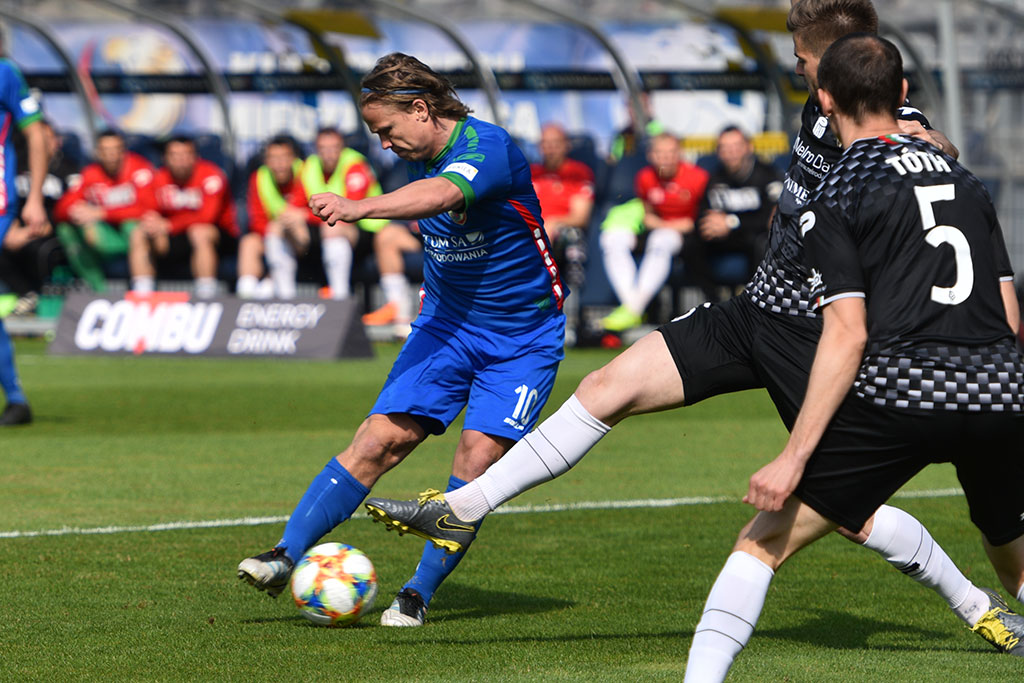 Ekstraklasa: Miedź Legnica - Zagłębie Sosnowiec 2:2 (2:1)