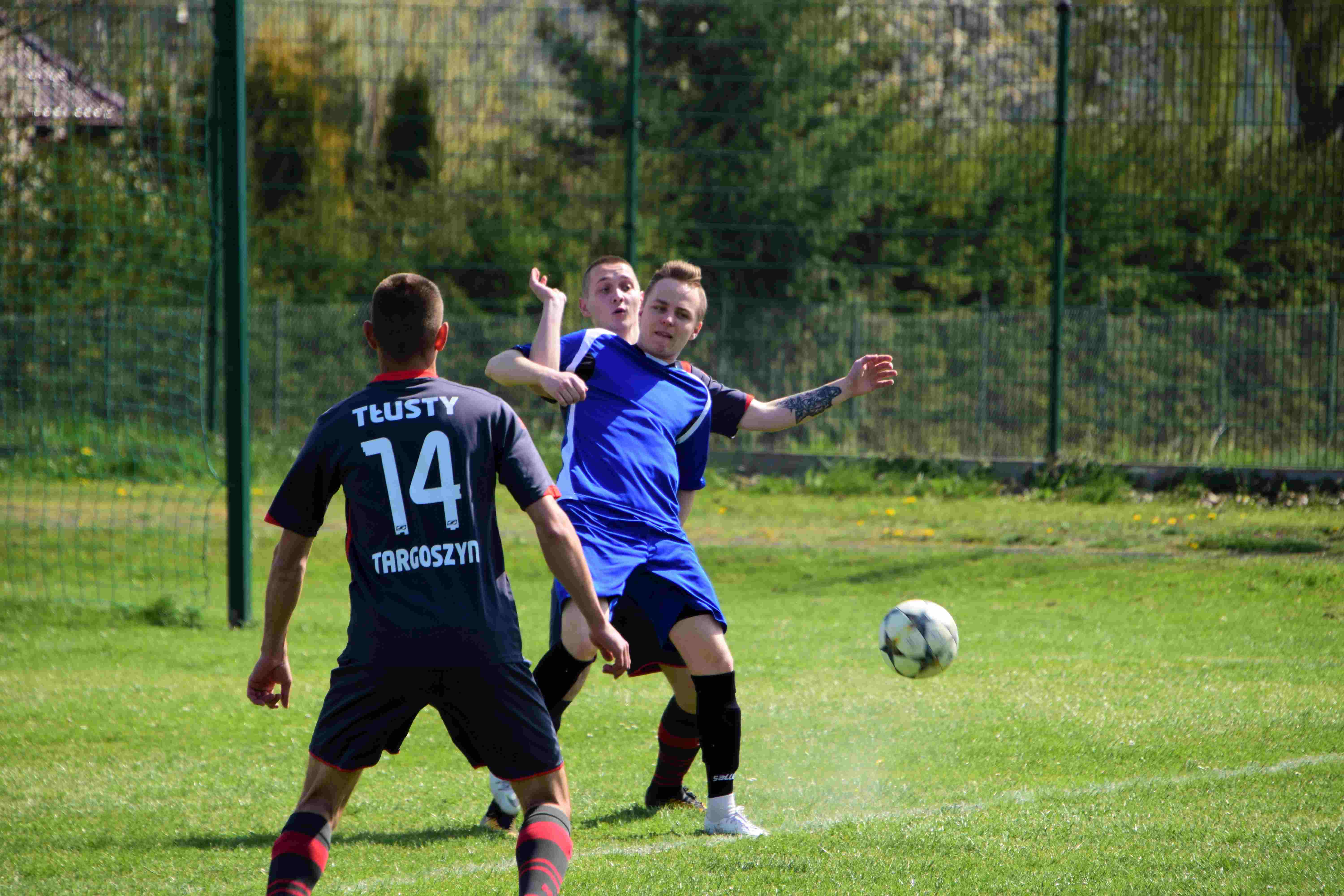 Klasa A: KS Winnica - Park Targoszyn 2:2