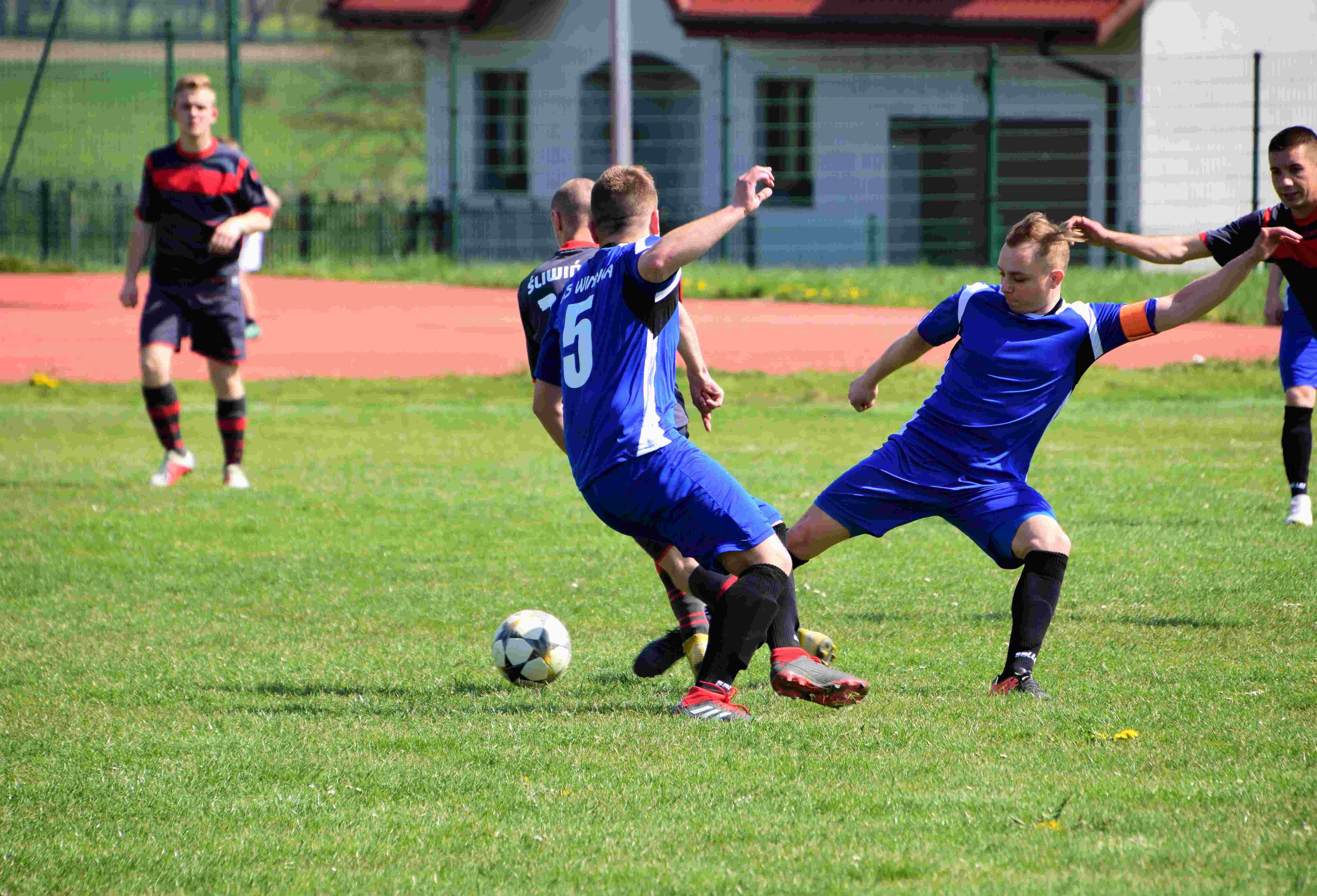 Klasa A: KS Winnica - Park Targoszyn 2:2