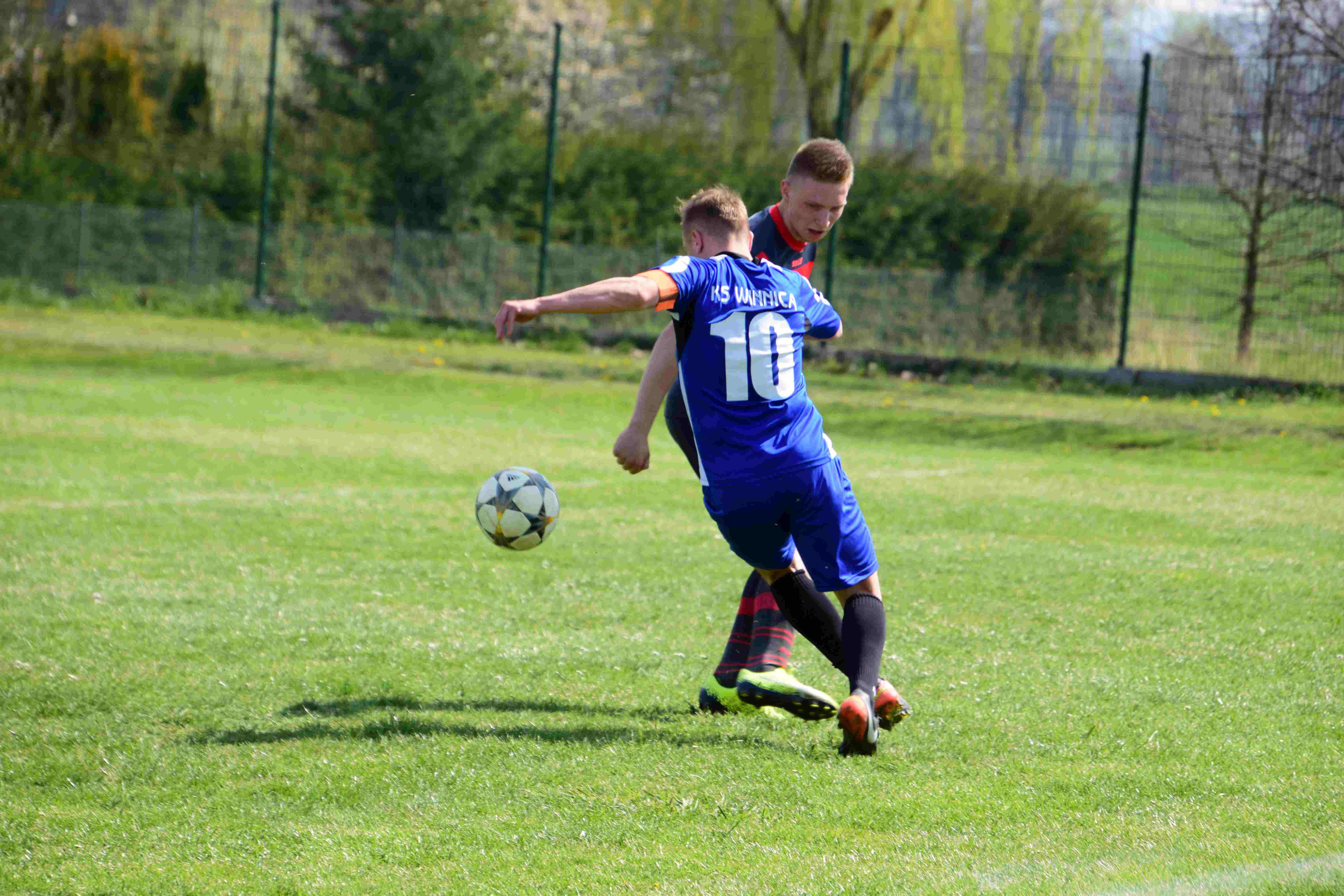 Klasa A: KS Winnica - Park Targoszyn 2:2