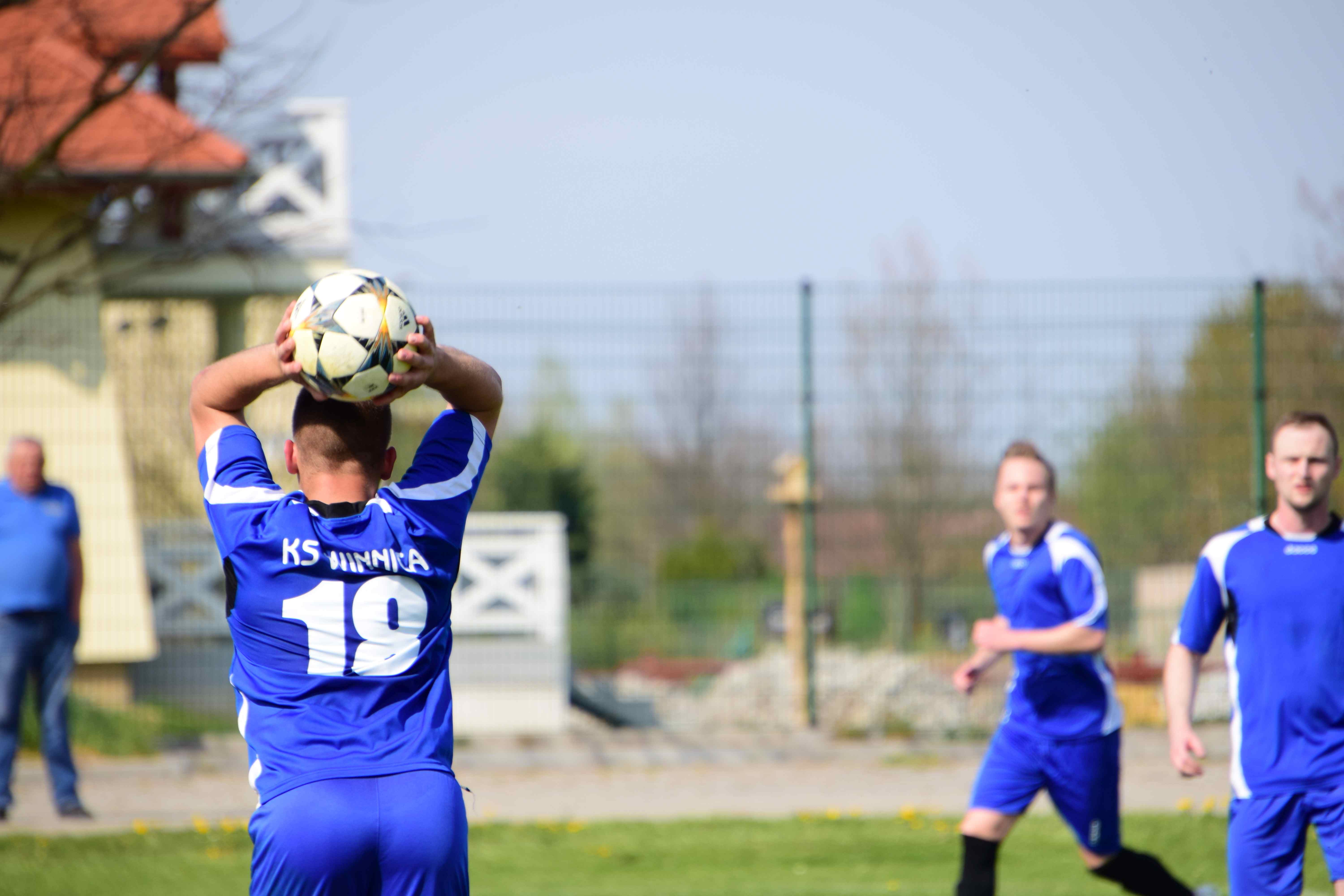 Klasa A: KS Winnica - Park Targoszyn 2:2