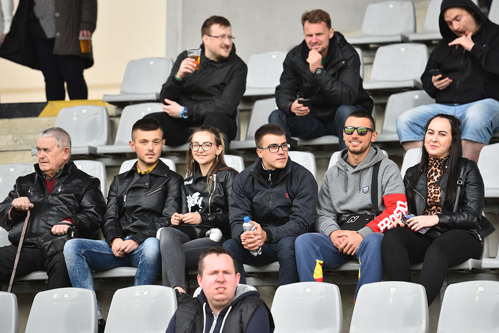 Kibice na meczu Miedzi z Wisłą Płock. Znajdź się na zdjęciach