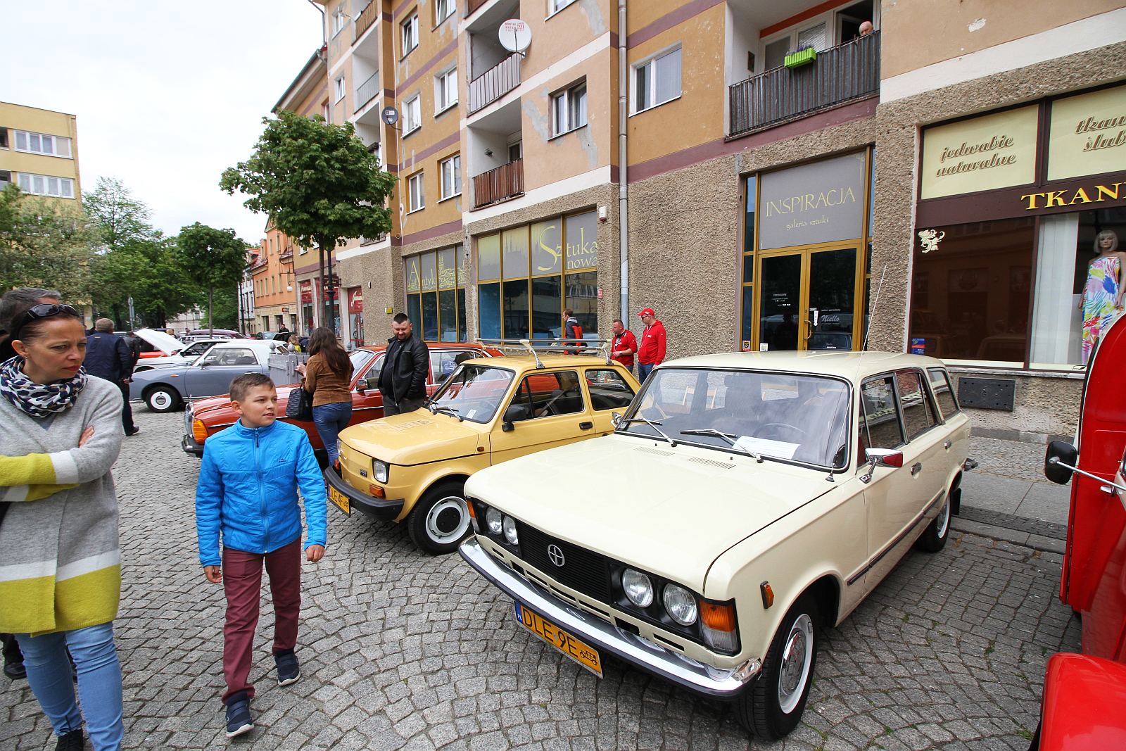 Ponad 100 aut na otwarciu sezonu legnickich klasyków