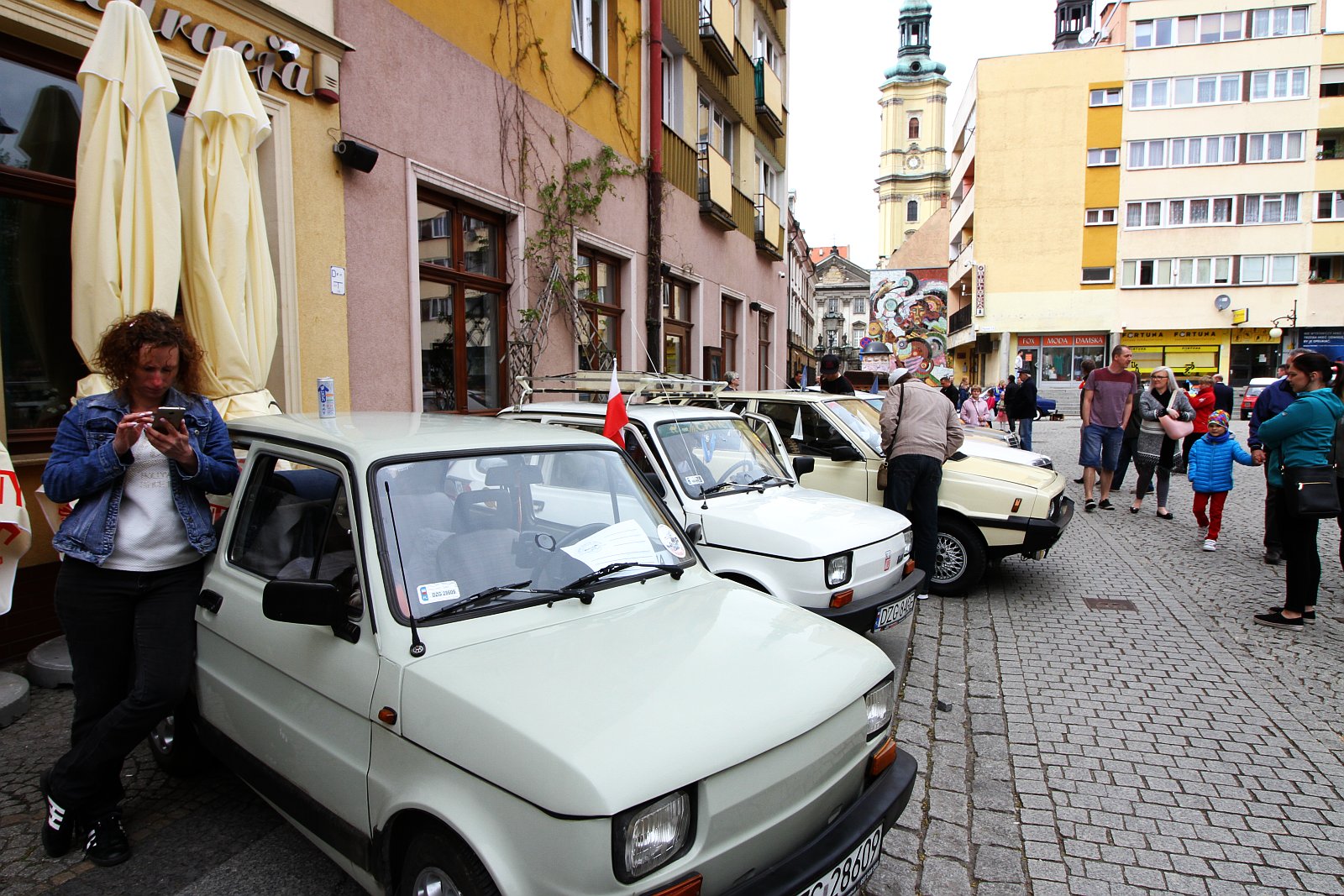 Ponad 100 aut na otwarciu sezonu legnickich klasyków