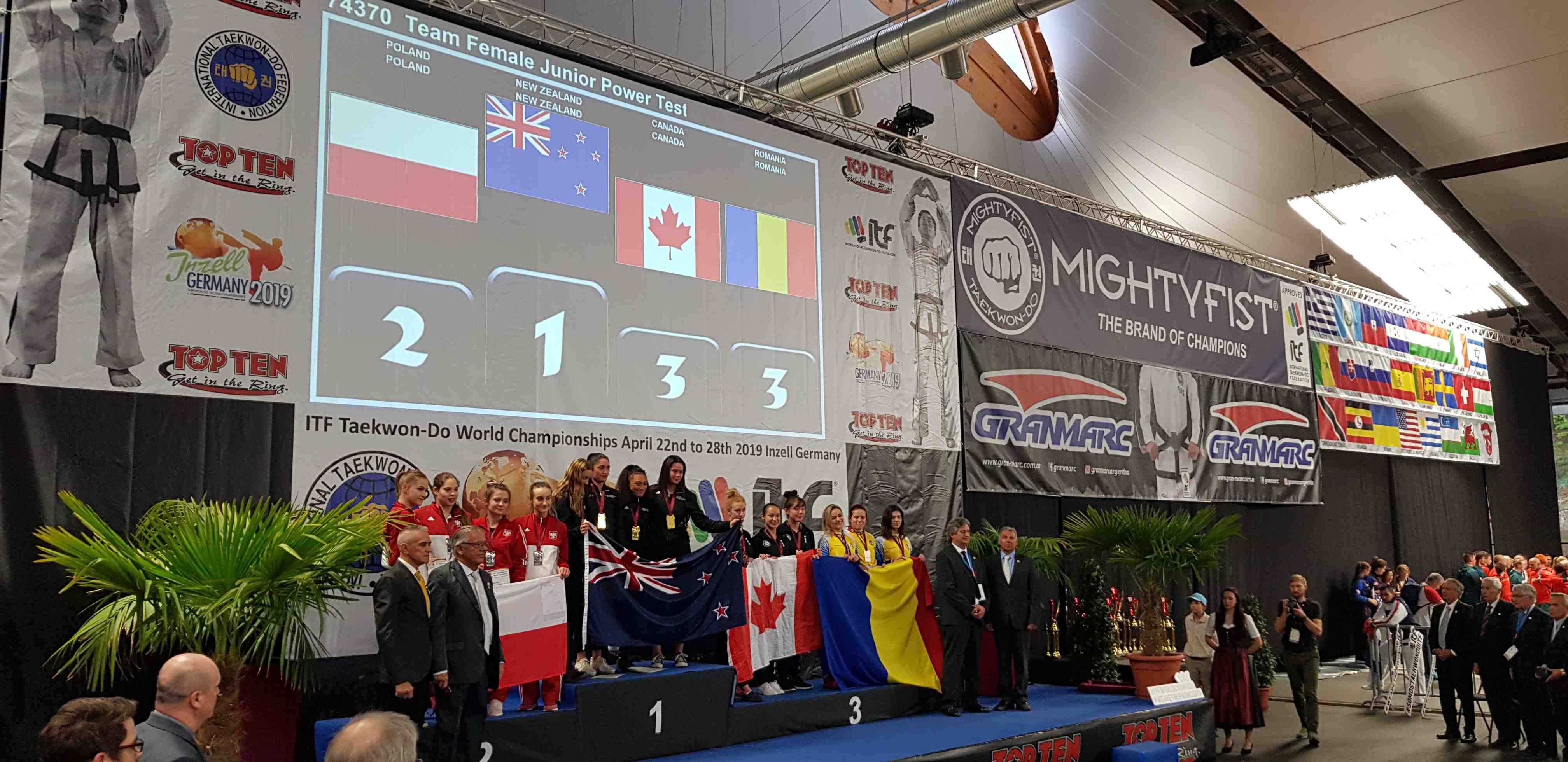 Legniczanie z medalami Mistrzostw Świata w Taekwon-do