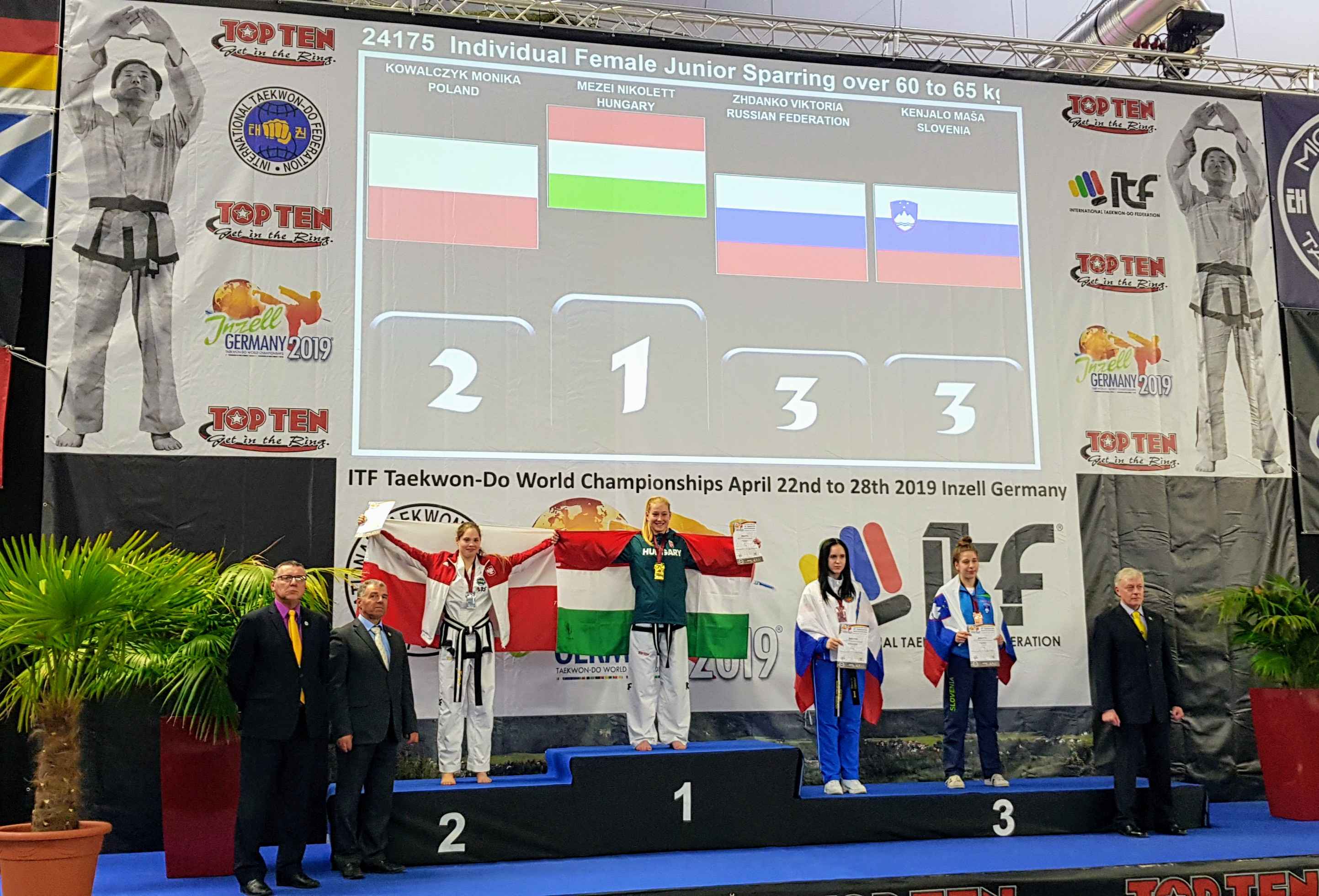 Legniczanie z medalami Mistrzostw Świata w Taekwon-do