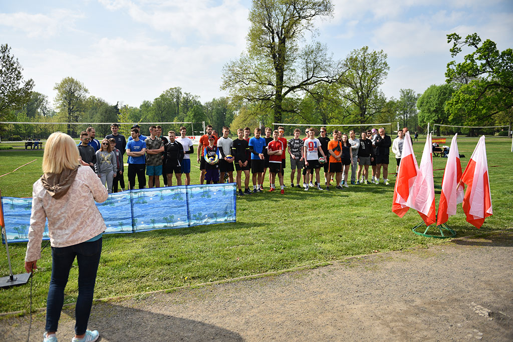 Sportowa rywalizacja i miła zabawa podczas Pikniku Siatkarskiego