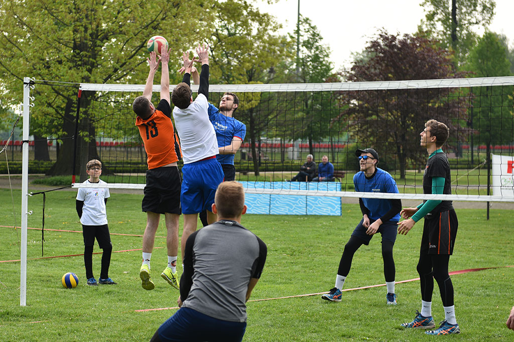 Sportowa rywalizacja i miła zabawa podczas Pikniku Siatkarskiego