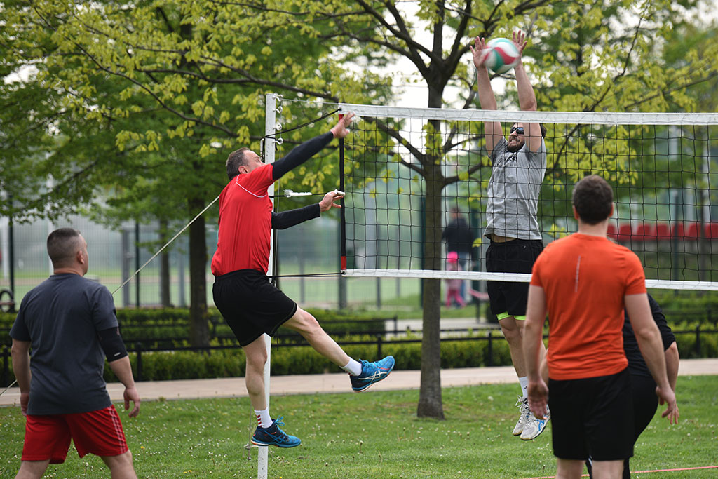 Sportowa rywalizacja i miła zabawa podczas Pikniku Siatkarskiego