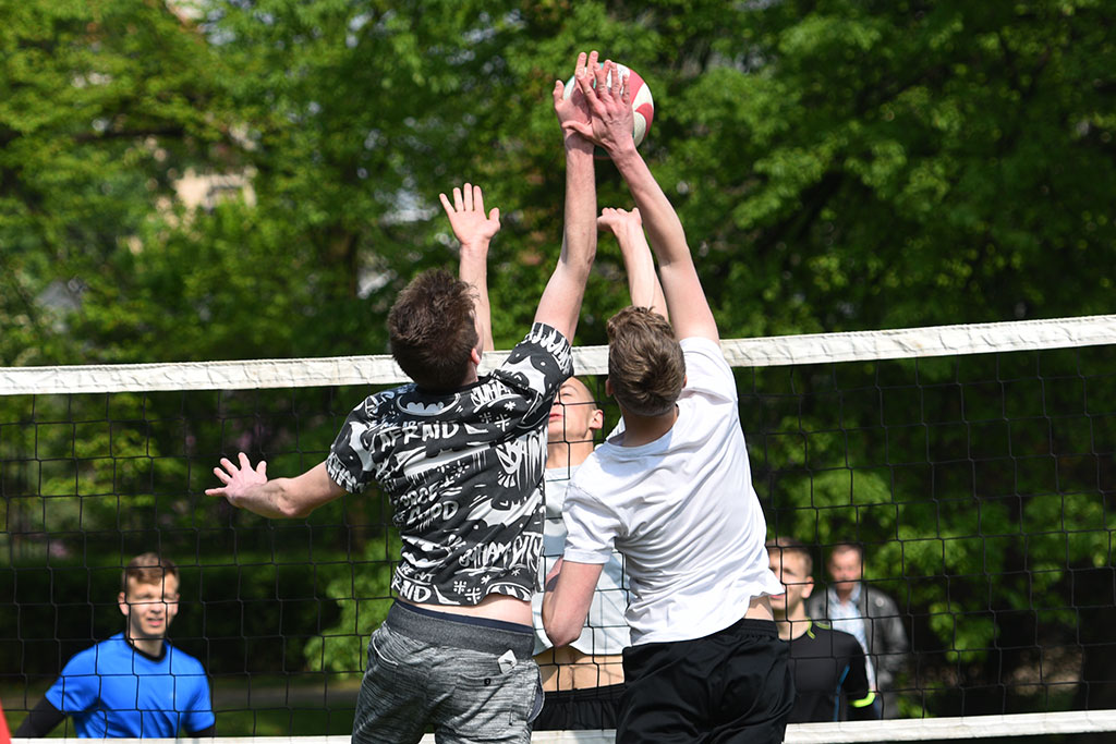 Sportowa rywalizacja i miła zabawa podczas Pikniku Siatkarskiego