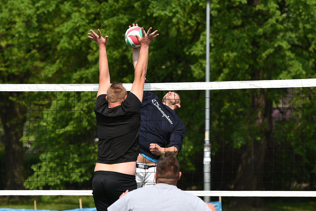 Sportowa rywalizacja i miła zabawa podczas Pikniku Siatkarskiego