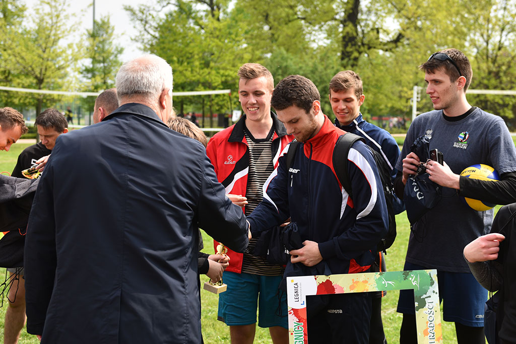 Sportowa rywalizacja i miła zabawa podczas Pikniku Siatkarskiego