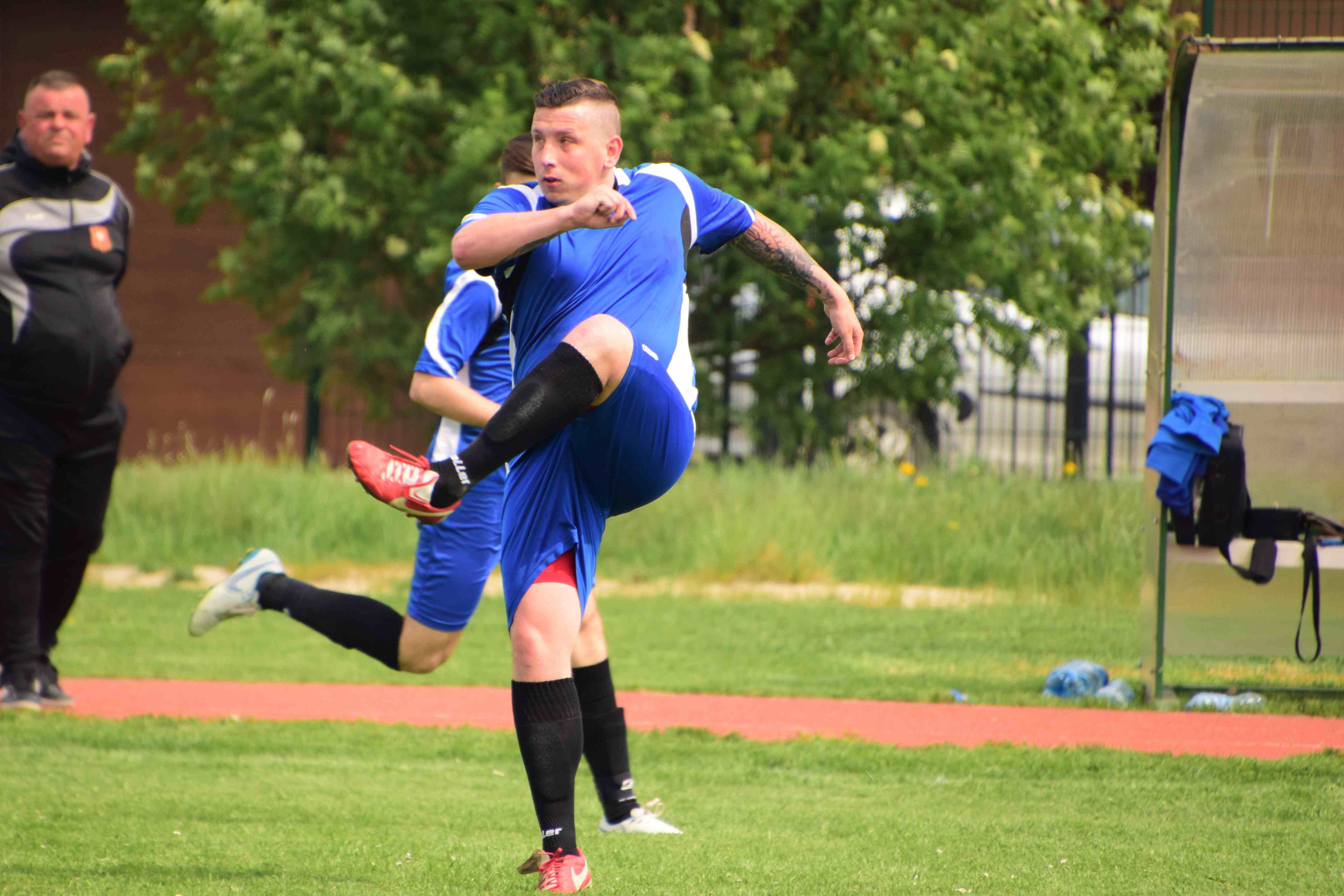 Klasa A: KS Winica - Czarni Dziewień 1:1