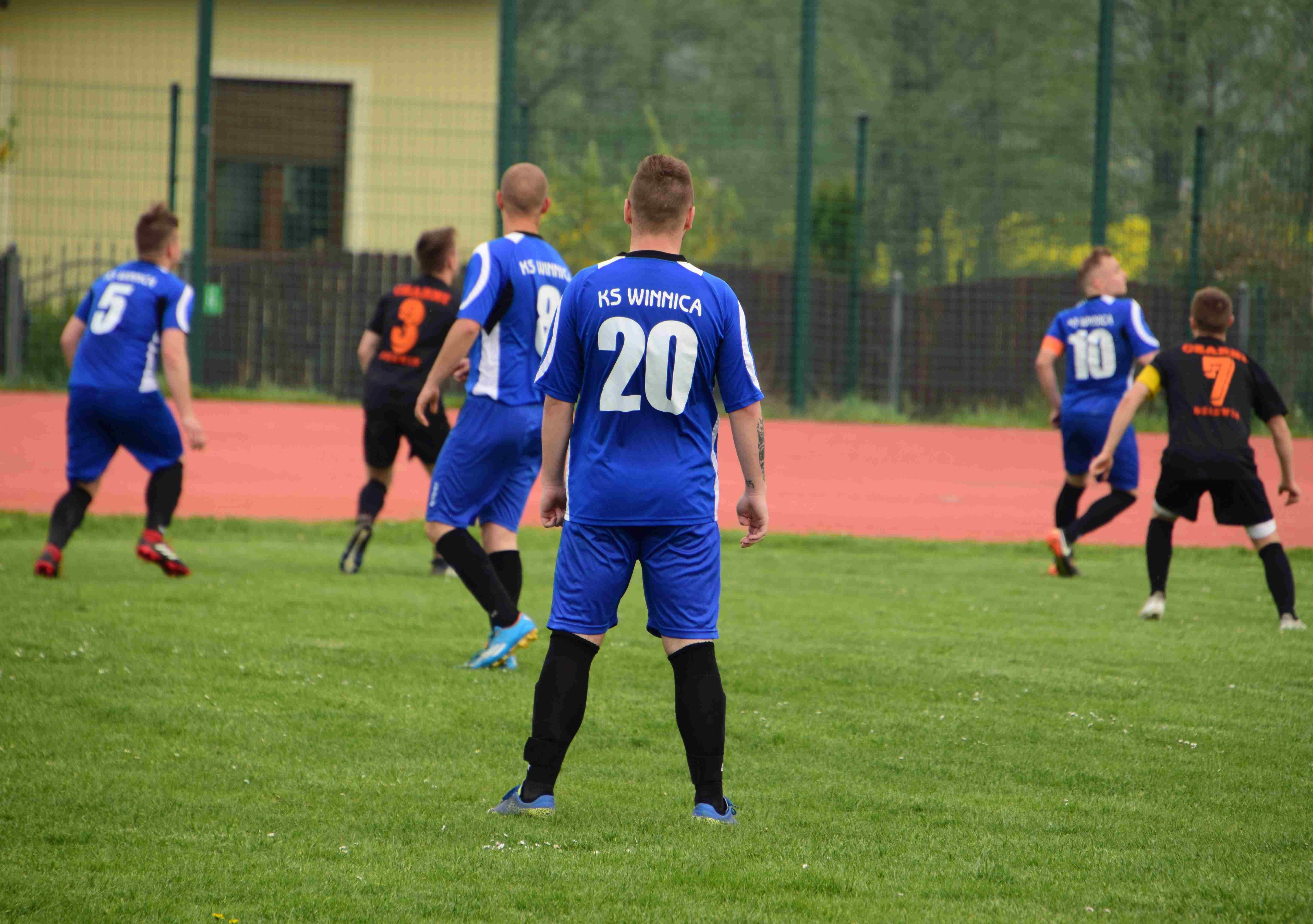 Klasa A: KS Winica - Czarni Dziewień 1:1