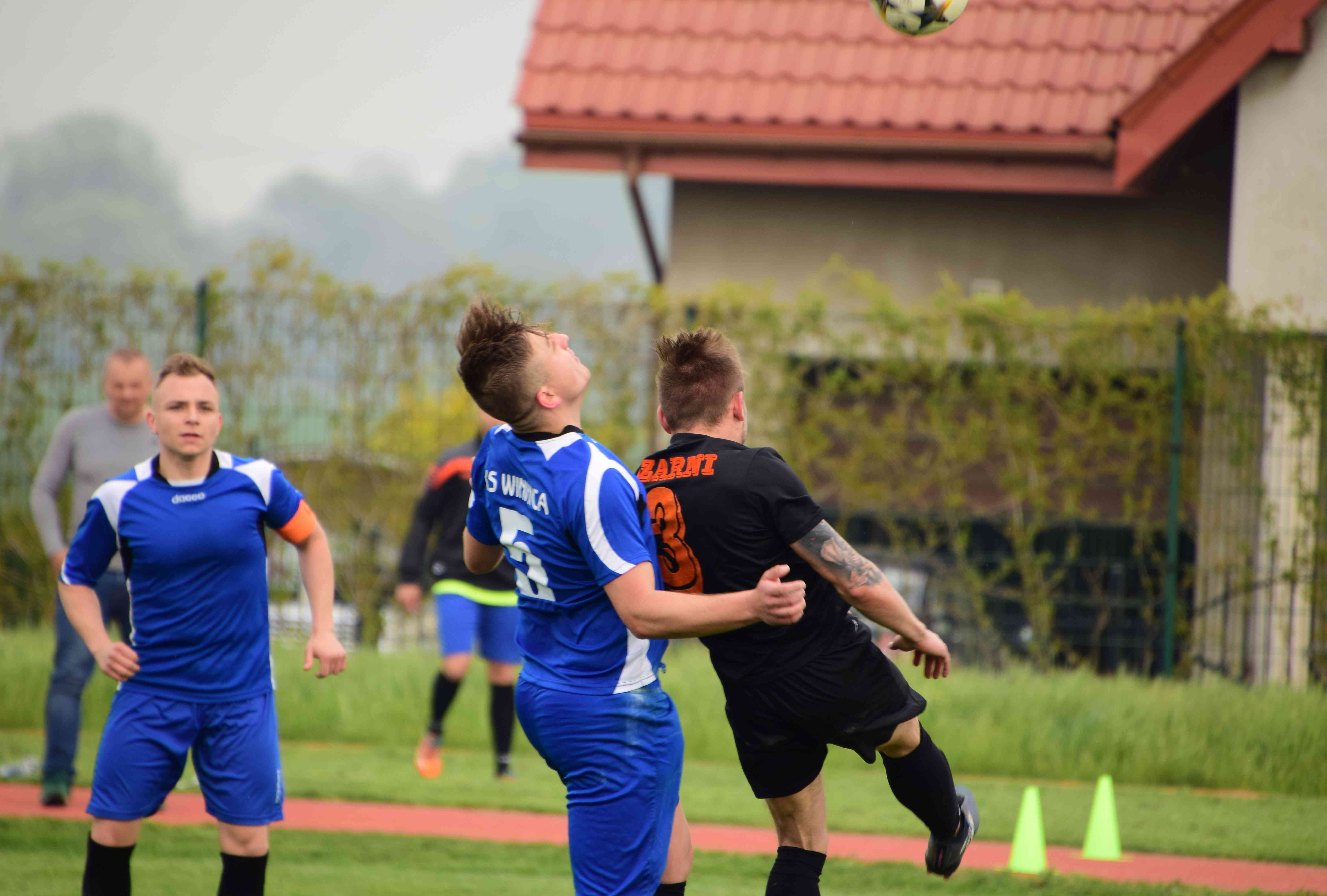 Klasa A: KS Winica - Czarni Dziewień 1:1