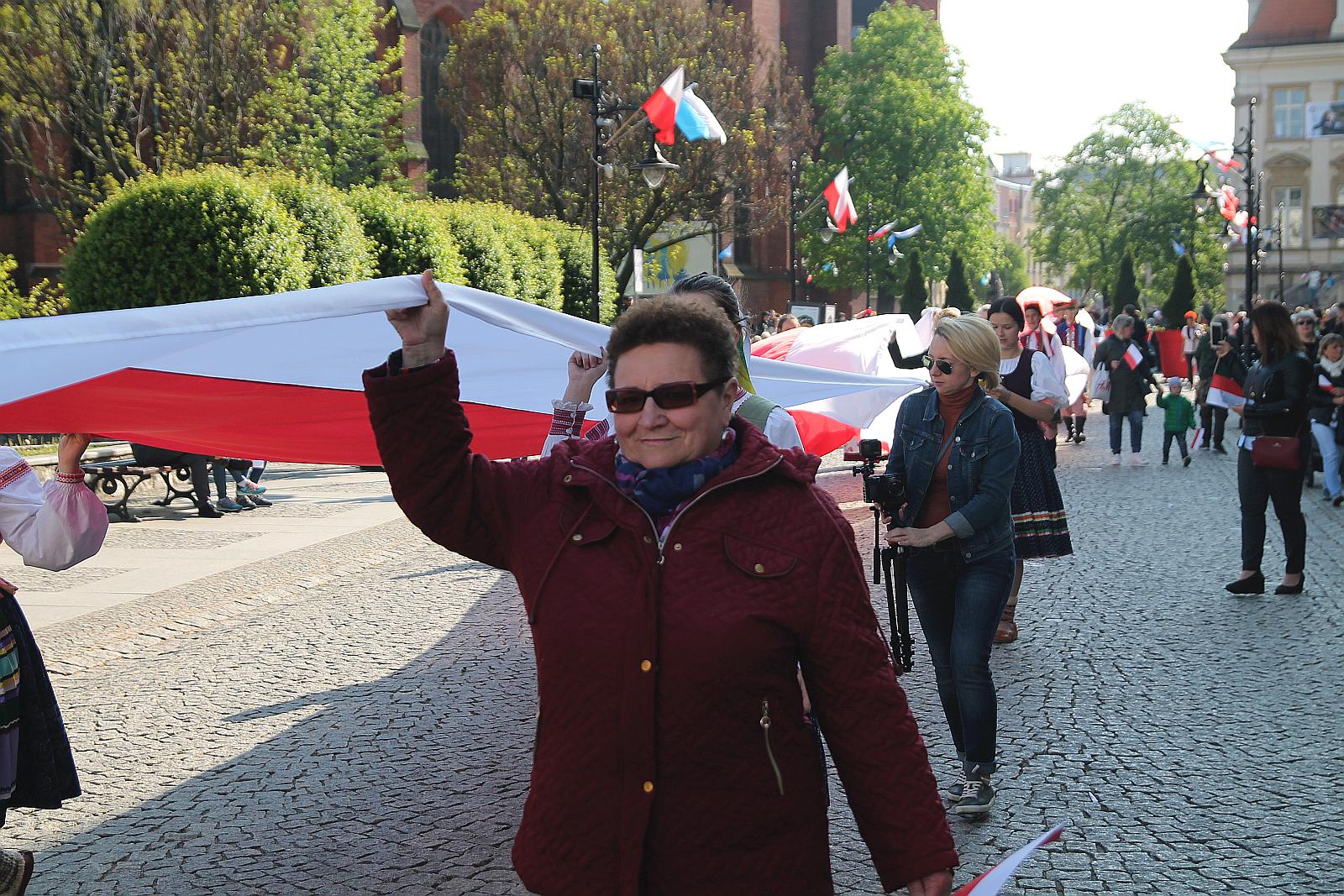 2 maja. Świętujemy dzień flagi narodowej            
