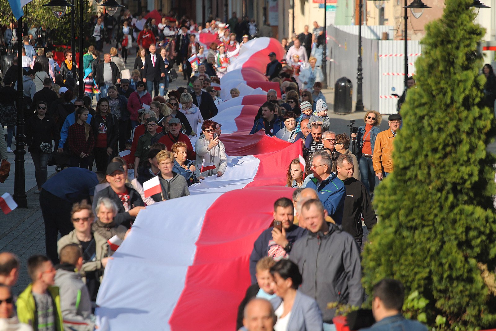 2 maja. Świętujemy dzień flagi narodowej            
