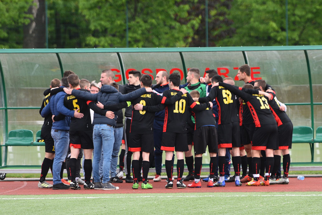 Okręgówka: KS Legnickie Pole - Iskra Kochlice 5:2 (4:0)