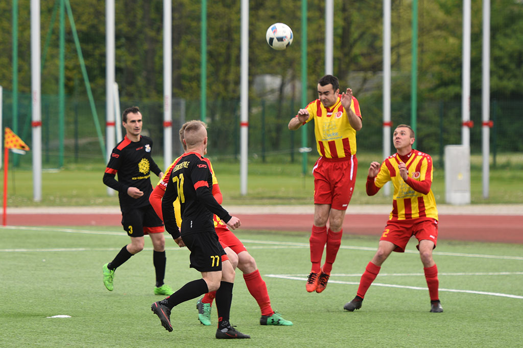 Okręgówka: KS Legnickie Pole - Iskra Kochlice 5:2 (4:0)