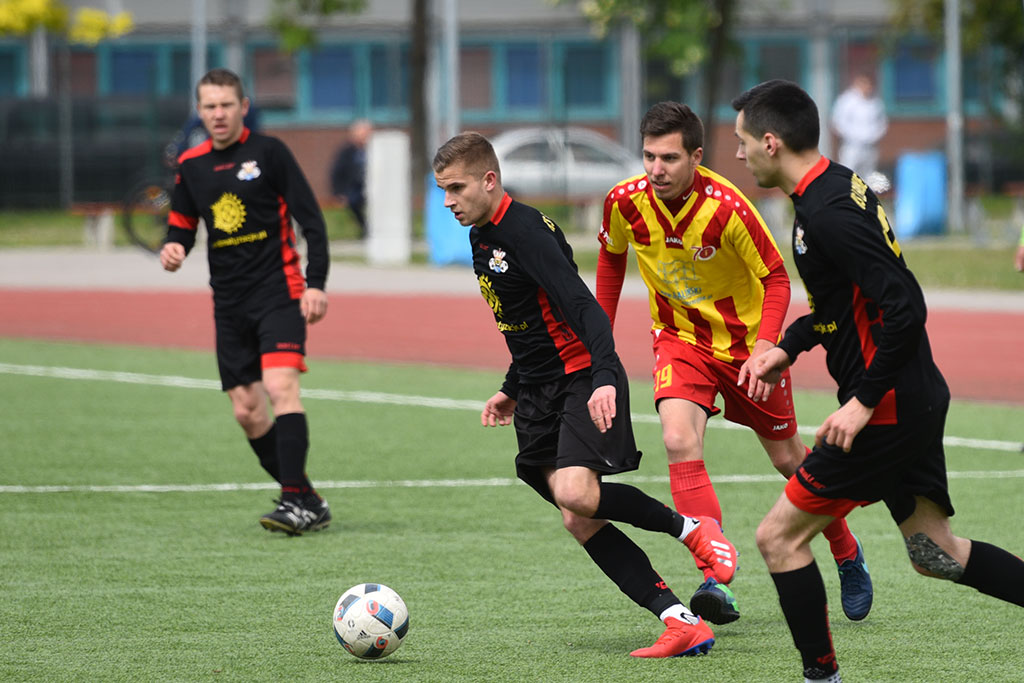 Okręgówka: KS Legnickie Pole - Iskra Kochlice 5:2 (4:0)