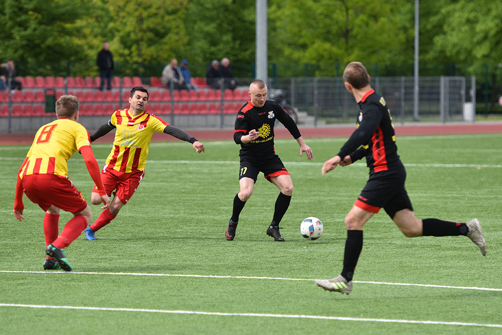 Okręgówka: KS Legnickie Pole - Iskra Kochlice 5:2 (4:0)