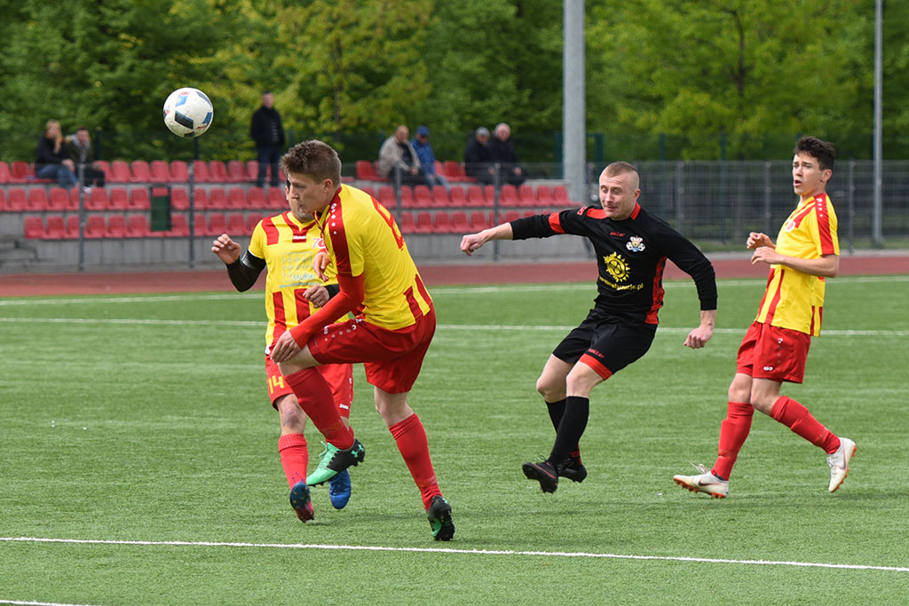 Okręgówka: KS Legnickie Pole - Iskra Kochlice 5:2 (4:0)