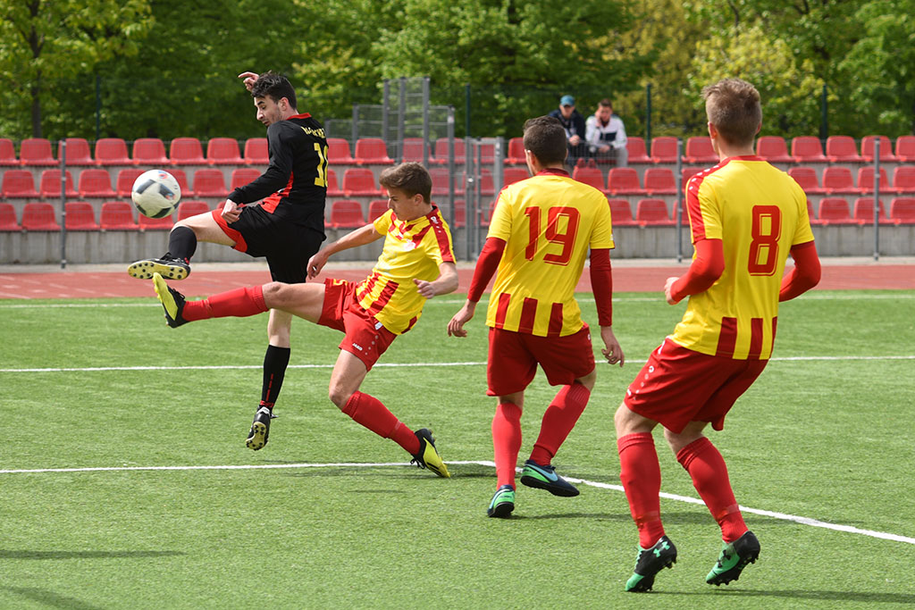Okręgówka: KS Legnickie Pole - Iskra Kochlice 5:2 (4:0)