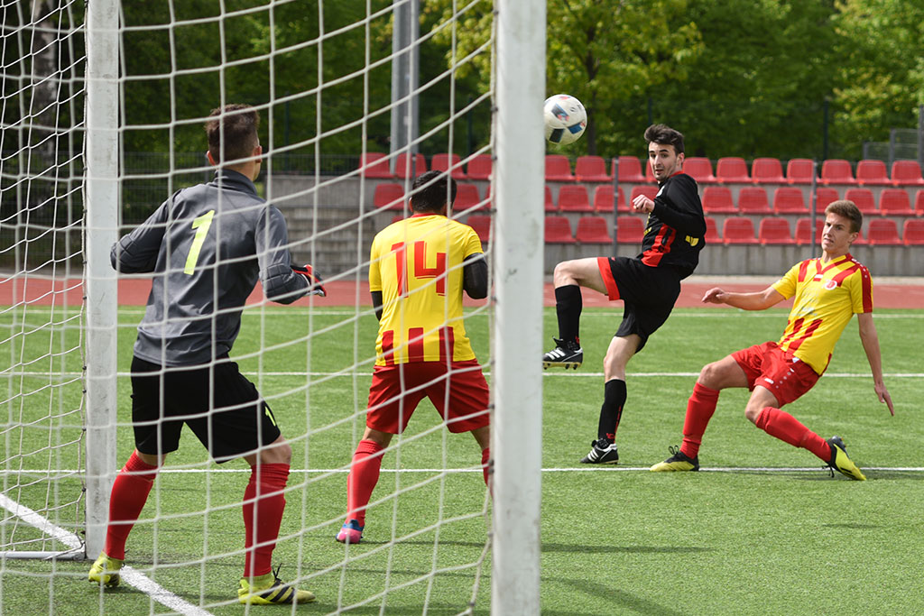 Okręgówka: KS Legnickie Pole - Iskra Kochlice 5:2 (4:0)