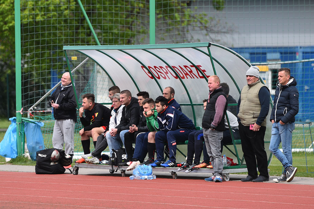 Okręgówka: KS Legnickie Pole - Iskra Kochlice 5:2 (4:0)