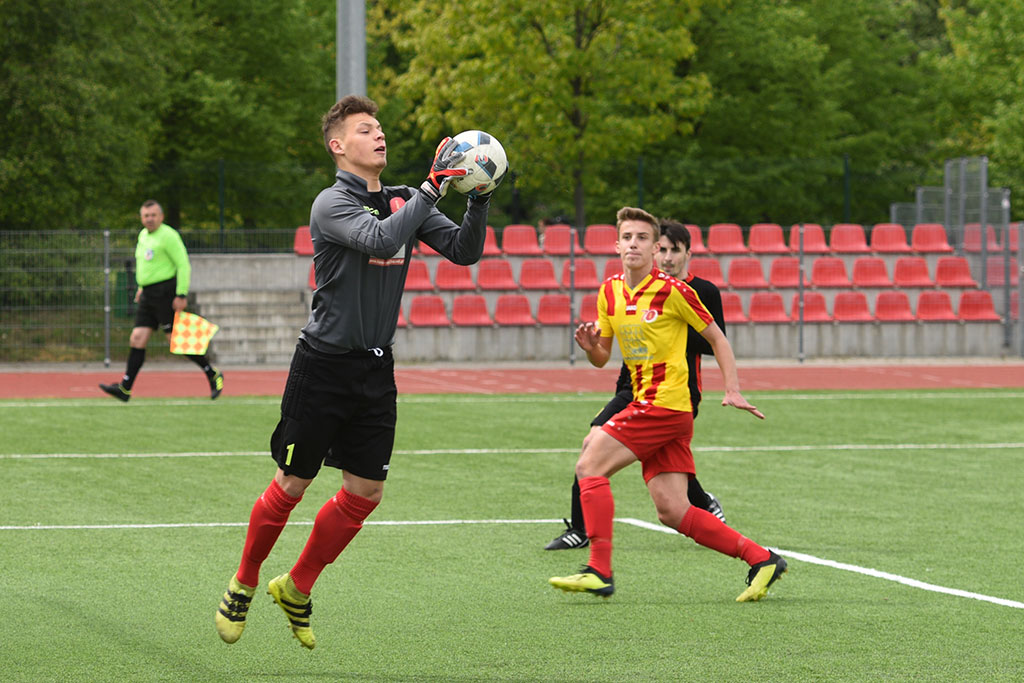 Okręgówka: KS Legnickie Pole - Iskra Kochlice 5:2 (4:0)