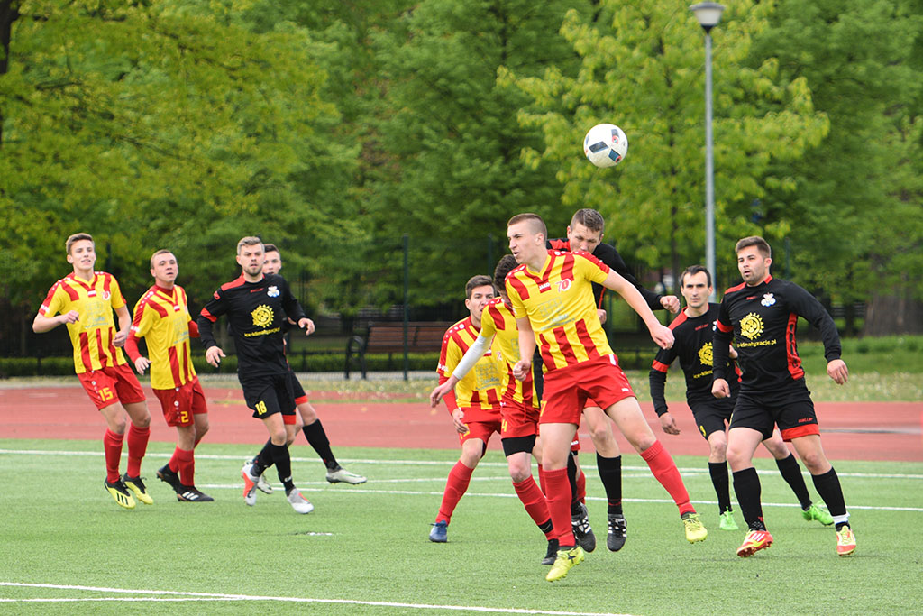 Okręgówka: KS Legnickie Pole - Iskra Kochlice 5:2 (4:0)