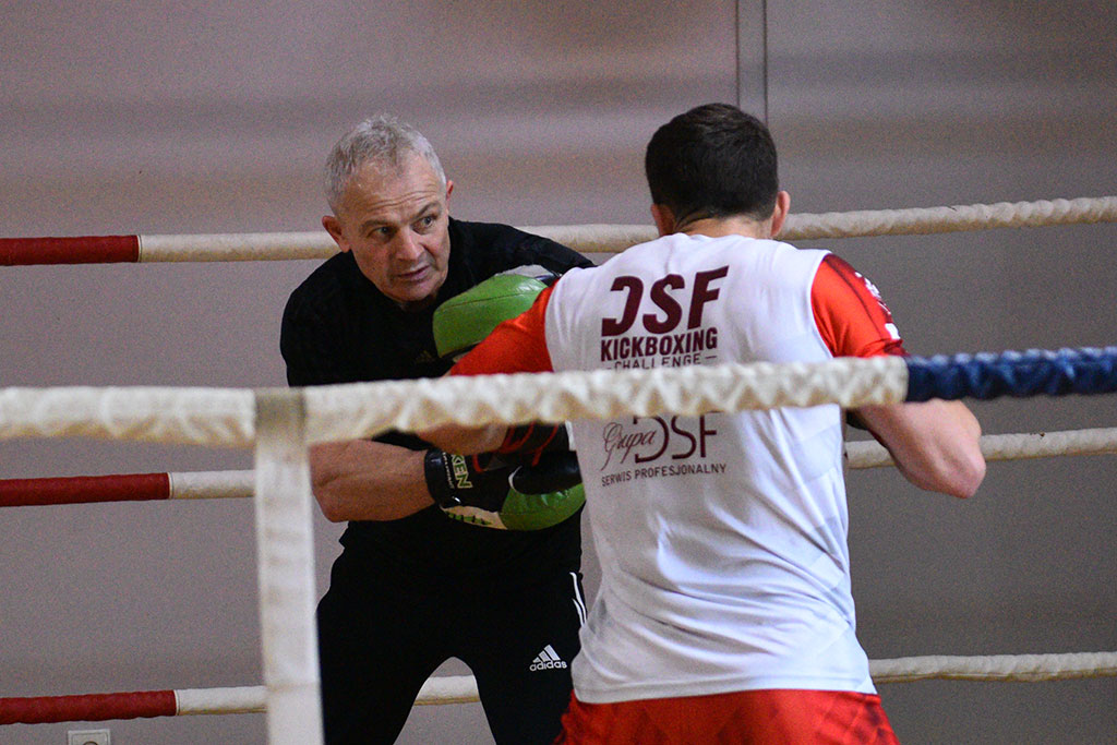 Trening sekcji bokserskiej w Centrum Fitness Piekary