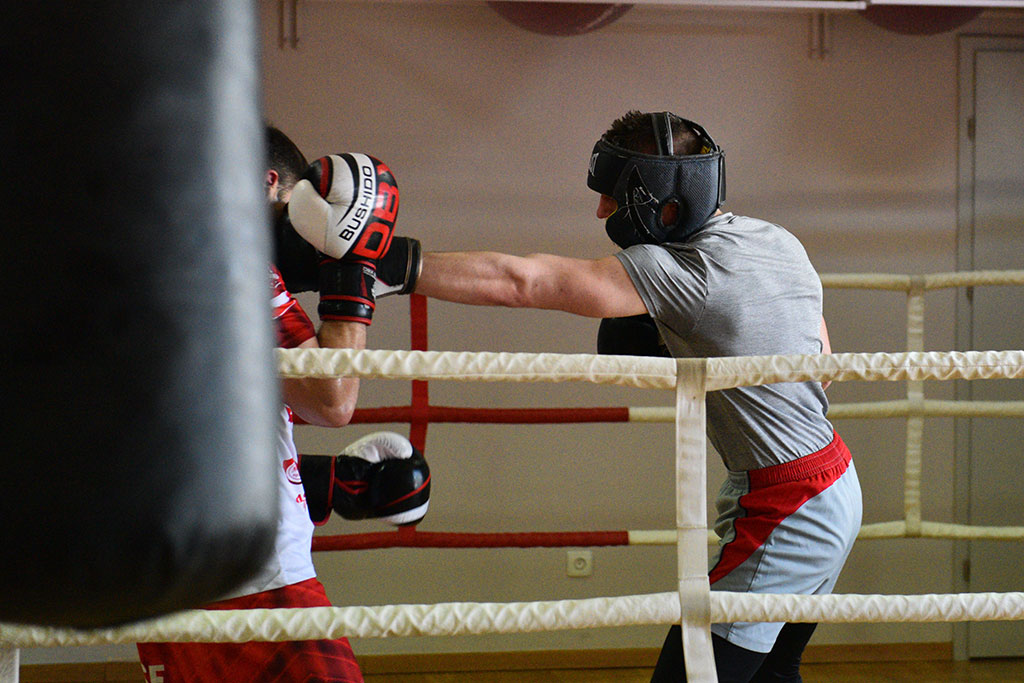Trening sekcji bokserskiej w Centrum Fitness Piekary