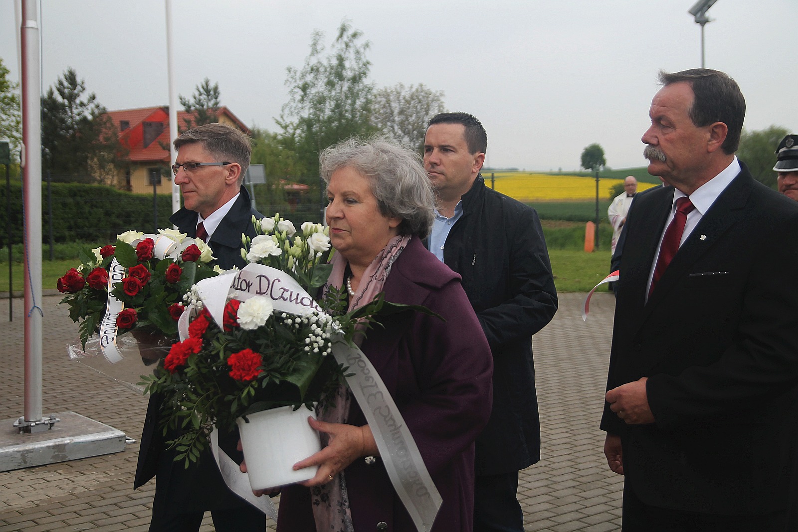 Uroczystość odsłonięcia tablicy poświęconej bohaterom