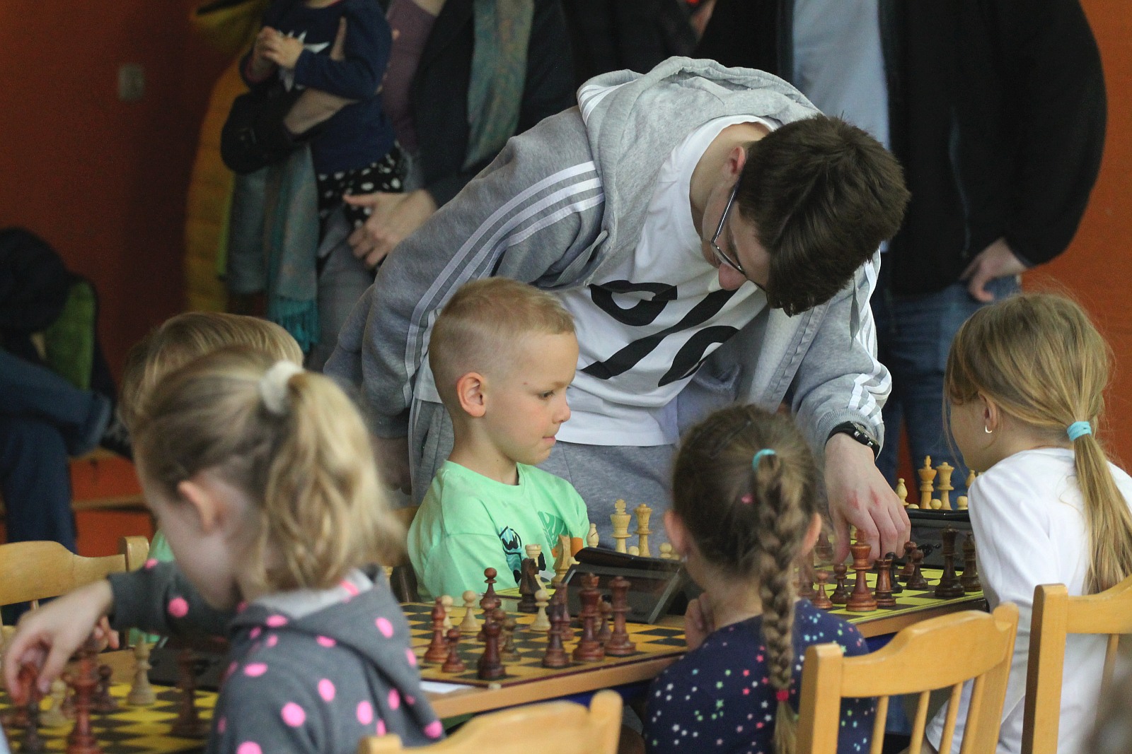 Antoni Komendecki zwycięża w 8. turnieju DMGP	