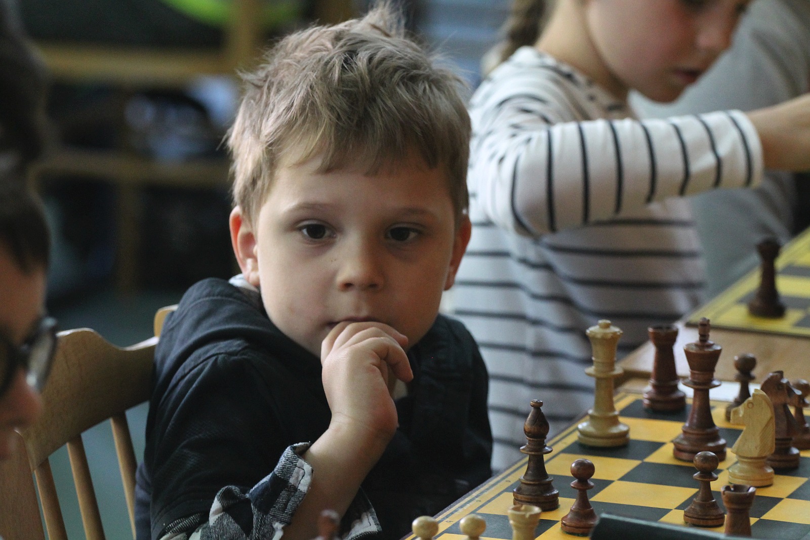 Antoni Komendecki zwycięża w 8. turnieju DMGP	
